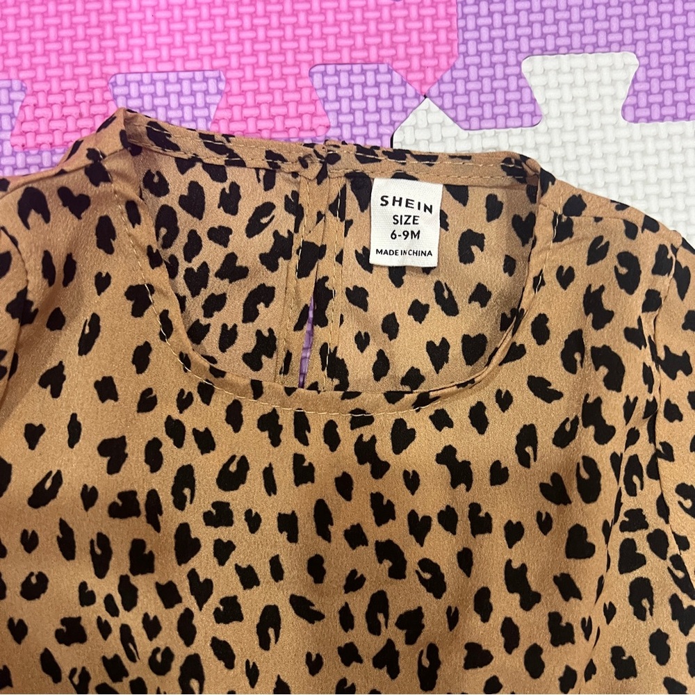 SHEIN Animal Print Blouse Mommy and Me 6/9m